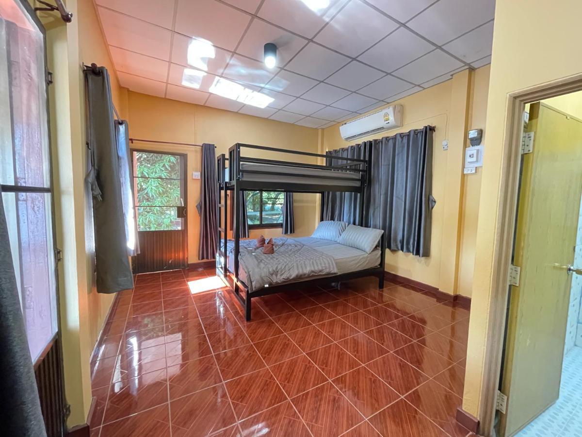 Rain Tree Cafe & Homestay Утай Тани Екстериор снимка